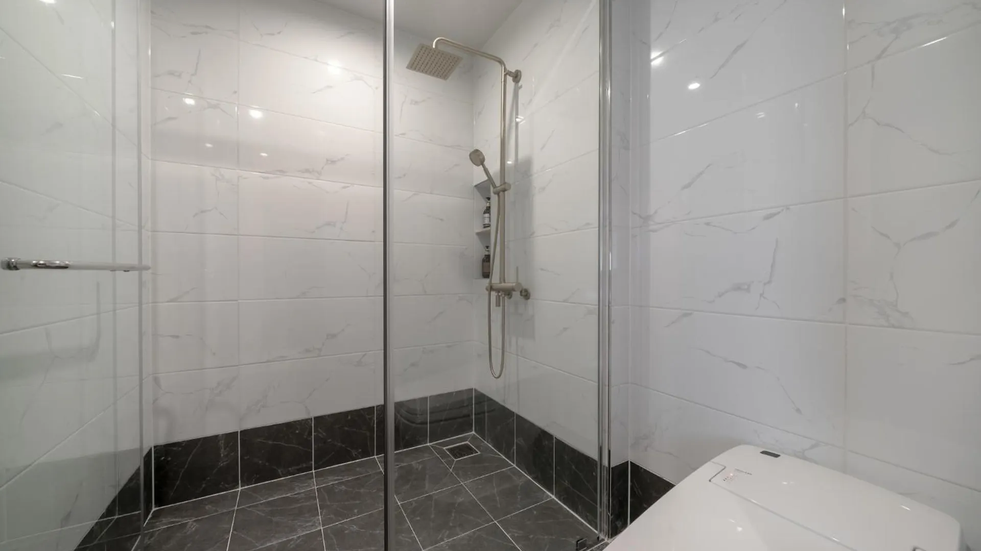 H Avenue Incheon Seogu Hotel